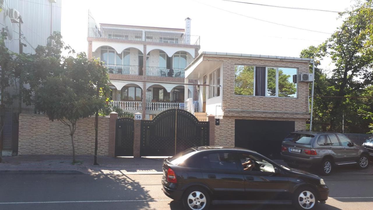 Merab House Batumi Exteriér fotografie